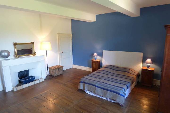 Location de vacances pour 18 personnes, avec terrasse à Saint-Martial-d'Albarède - 2