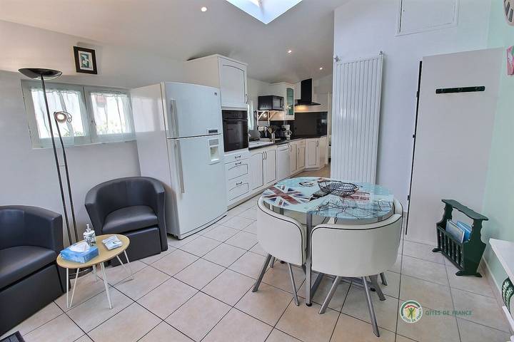 Gîte pour 2 personnes, avec terrasse et jardin