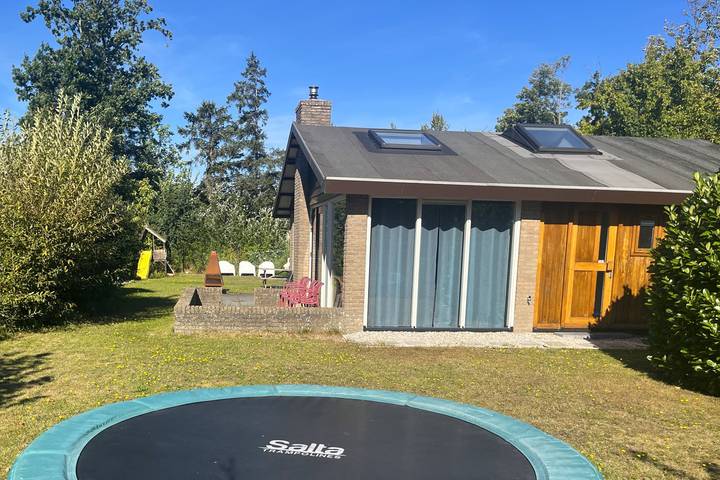 Bungalow voor 4 personen, met Terras en Tuin in Lauwersmeer