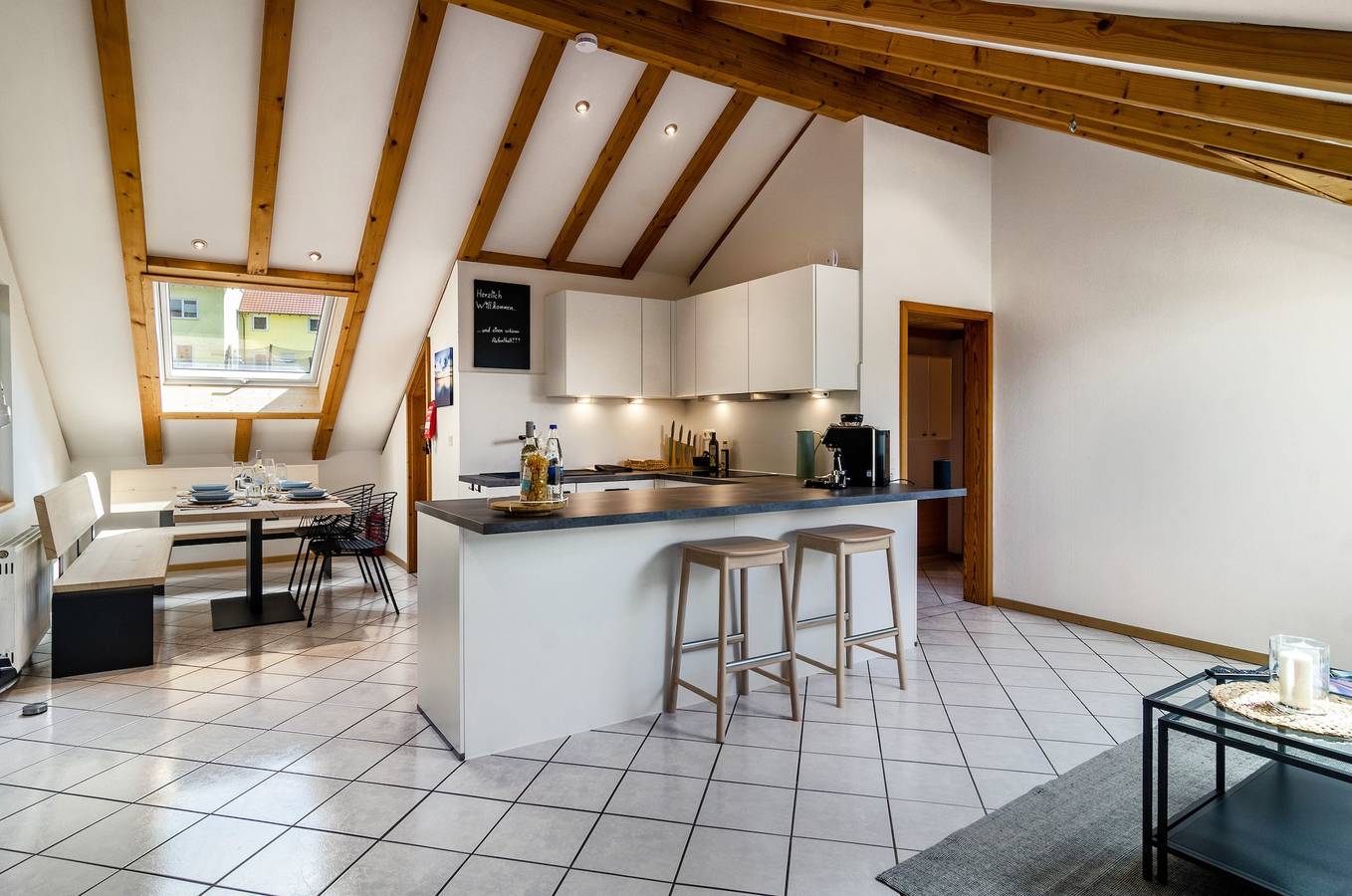 Ganze Wohnung, Ferienwohnung 'Enjoy Mal' mit Gemeinschaftsgarten, Balkon und Wi-Fi in Stockach, Landkreis Konstanz
