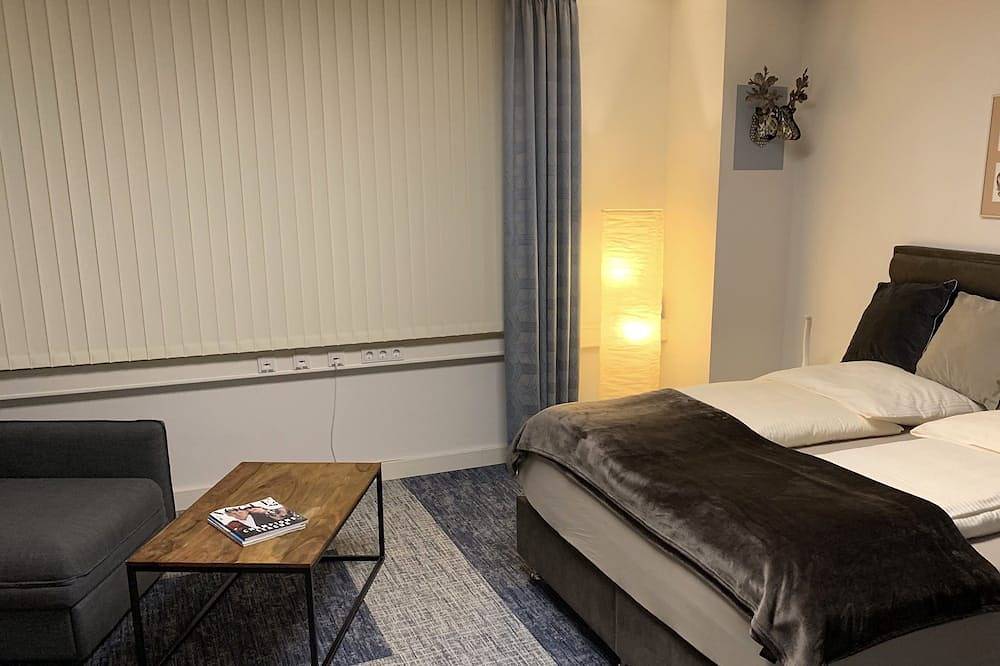 Ganze Wohnung, Modernes Ferienapartment nähe Düsseldorf in ruhiger Lage in Erkrath, Kreis Mettmann