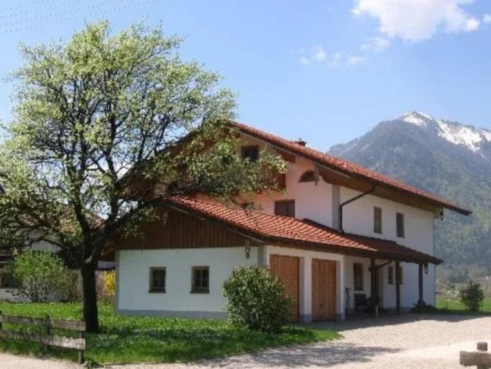 Ferienwohnung für 3 Personen, mit Balkon und Garten in Marquartstein