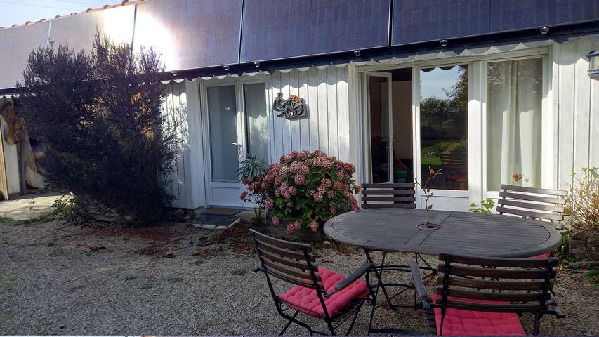 Gîte pour 2 personnes, avec jardin et terrasse