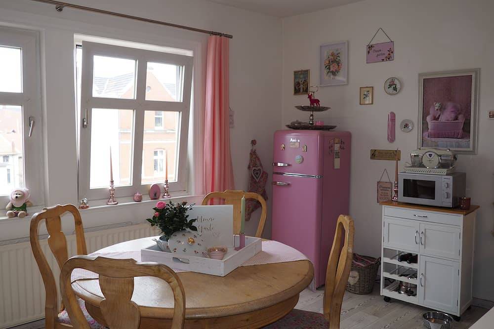 Ganze Wohnung, Maisonette Ferienwohnung Rosengarten im Herzen von Eschwege in Eschwege, Werratal