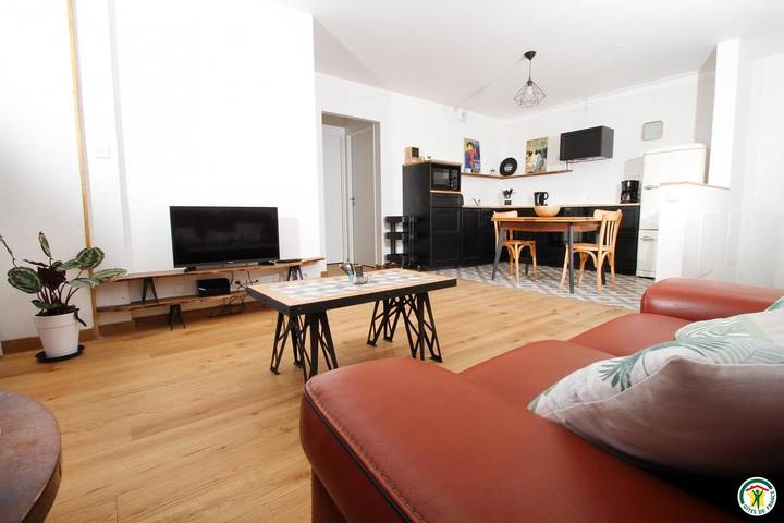 Gîte pour 2 personnes, avec Terrasse et Vue à Valence