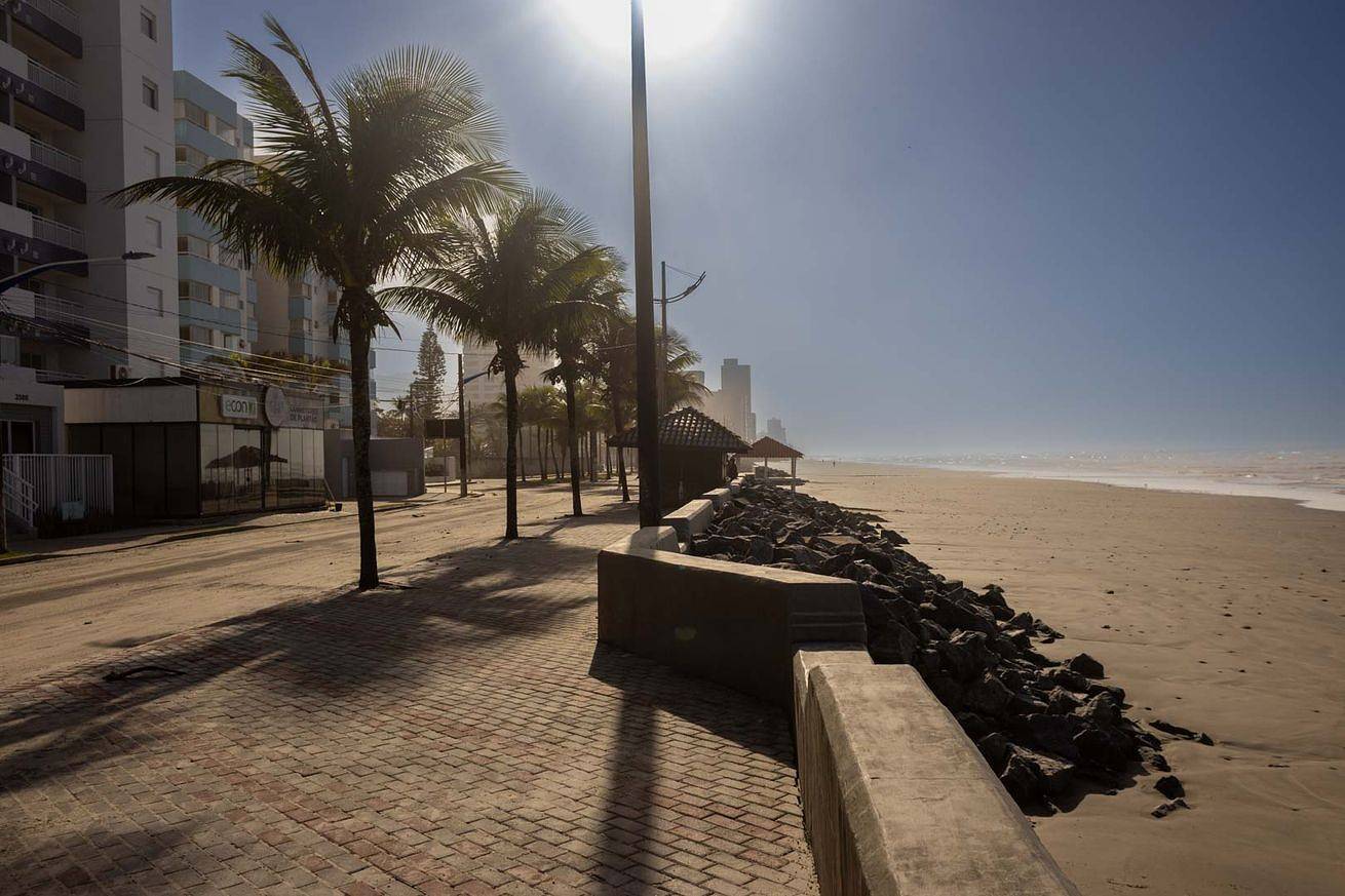 Appartement entier, Appartement de vacances pour 6 personnes avec jardin in Mongaguá, Baixada Santista