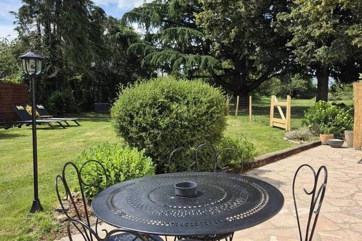 Gîte pour 2 personnes, avec jardin à Chambourg-sur-Indre