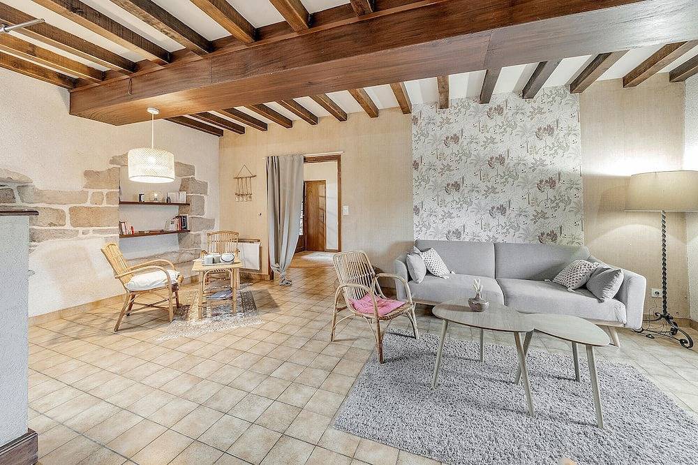 Apartamento entero, Acogedor apartamento de 1 dormitorio en. in Val-Couesnon, Fougères-Vitré