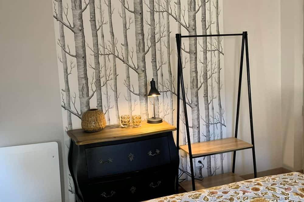 Entire apartment, Gite for 2 people in Eu - Small pavilion of the O Dela De L'O guest house, 64 in Eu, Dieppe region