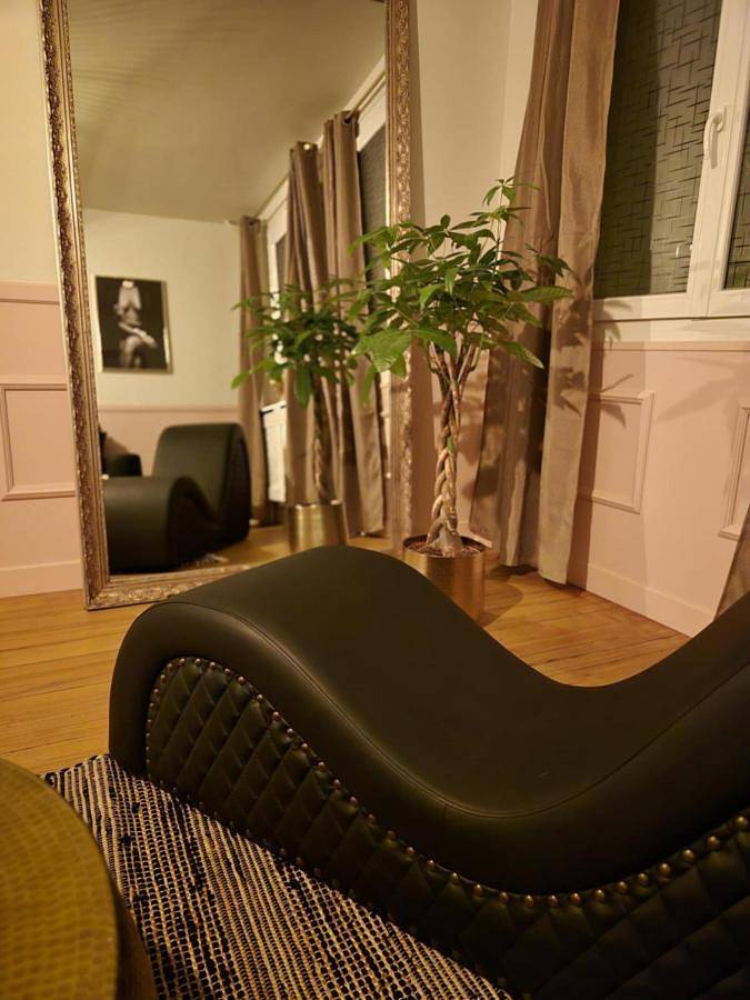 Loveroom Eclat d emoi in Condé-en-Normandie, Région de Vire