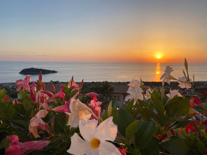 Villa per 6 persone, con Balcone e Terrazza nonché Giardino e Panorama a Diamante