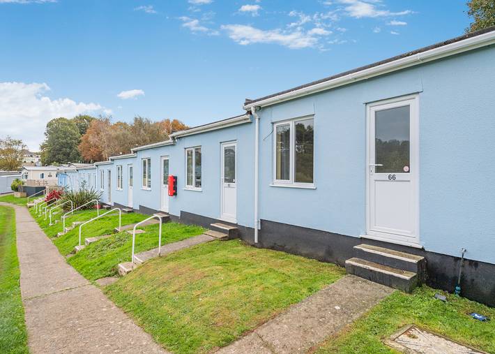 Silver 1 Chalet Slps 4 Pet in Brixham, Torbay