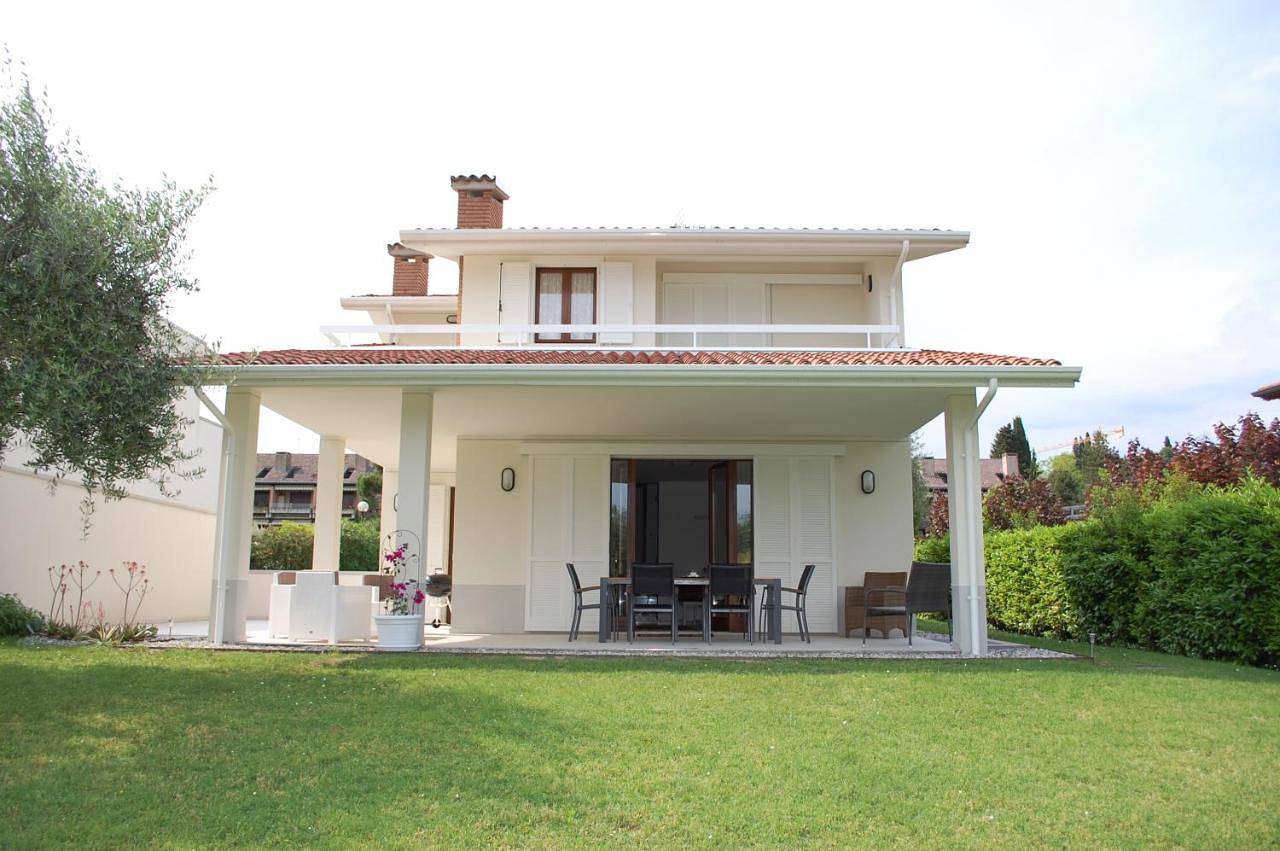 Villa Sophora in Moniga del Garda, Prealpi Gardesane