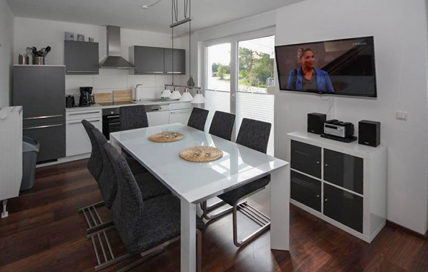 Rückzugsort am Strand mit Terrasse und Parkplatz in Röbel, Müritz