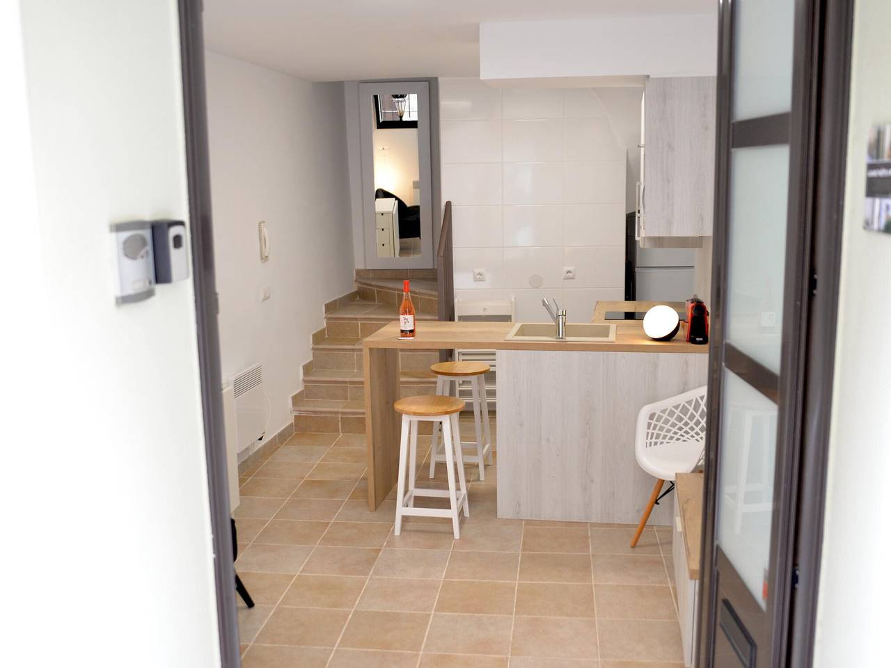 Entire apartment, Charming Village House in Central Peralada with Modern Amenities in Peralada, Upper Empordà