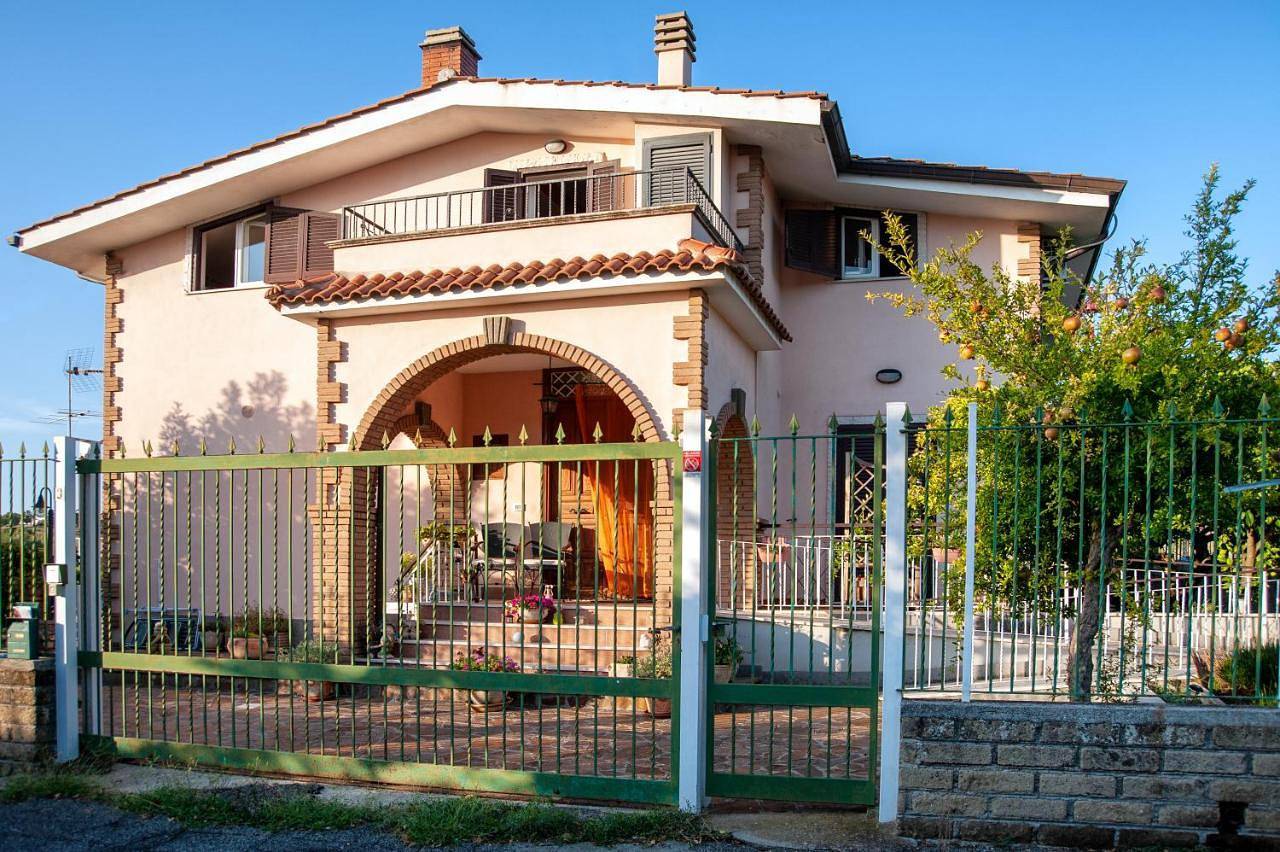 La casa nei castelli in Ariccia, Castelli Romani