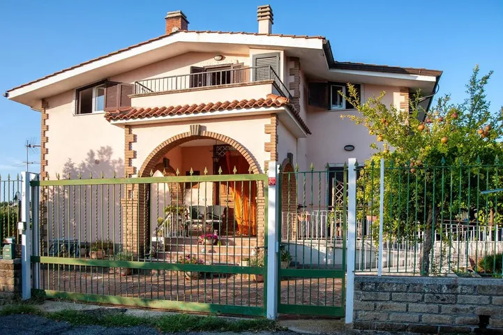 Chambre d’hôte pour 2 personnes, avec jardin ainsi que balcon et jacuzzi - 1