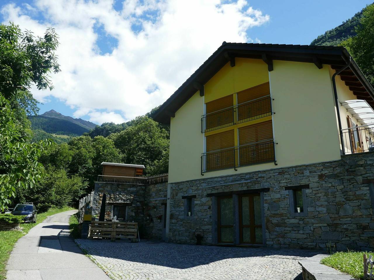 Ganze Wohnung, Open Space with Patio "Lety" - Open Space with Patio "Lety" 160.1 in Pontirone, Serravalle