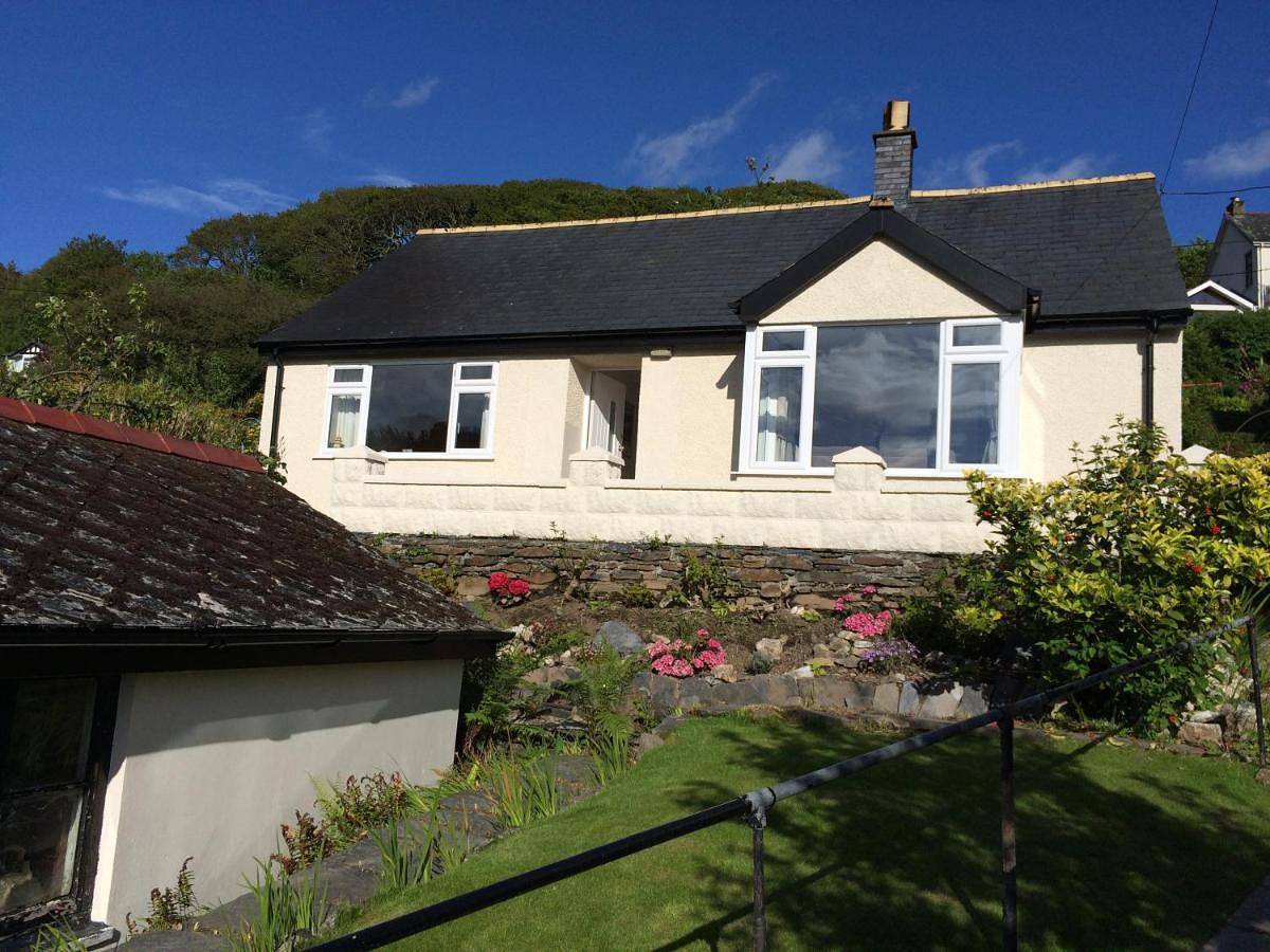 Two-Bedroom House in Fairbourne, Snowdonia