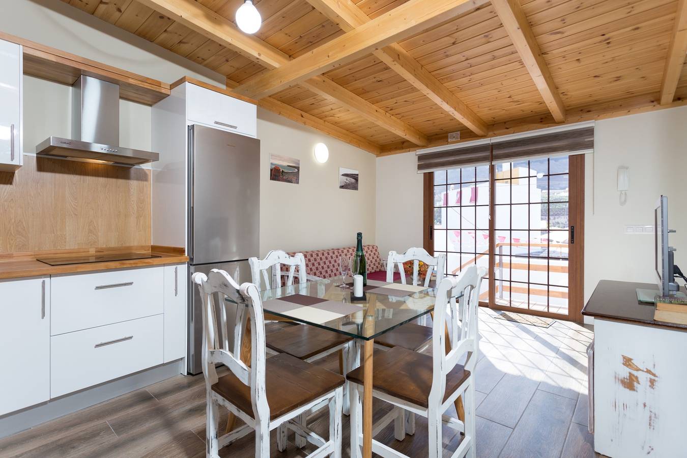 Apartamento vacacional entero, Esquina de Alberto Nº3, Wifi, terraza, playa! in Playa de la Caleta (Tenerife), La Caleta de Interián