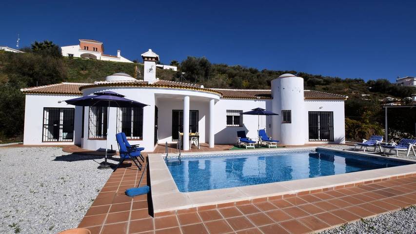 Villa voor 7 personen, met zwembad en terras in Arenas