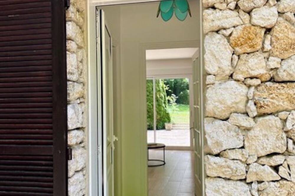 Appartement entier, Appartement avec terrasse au Golf du Prieuré in Aincourt, Parc naturel régional du Vexin Français