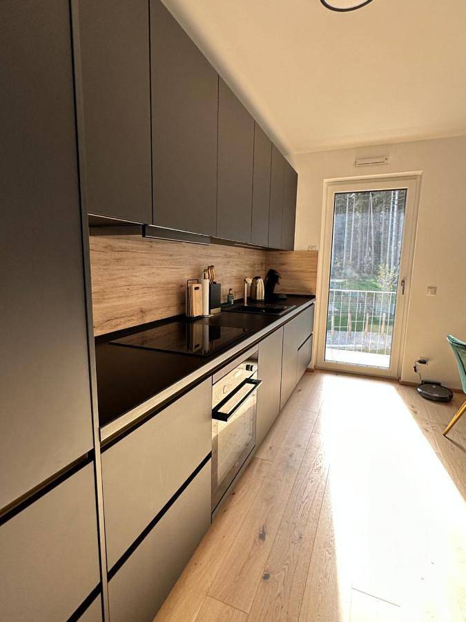 Ferienwohnung für 3 Personen, mit Balkon und Ausblick in Traunreut