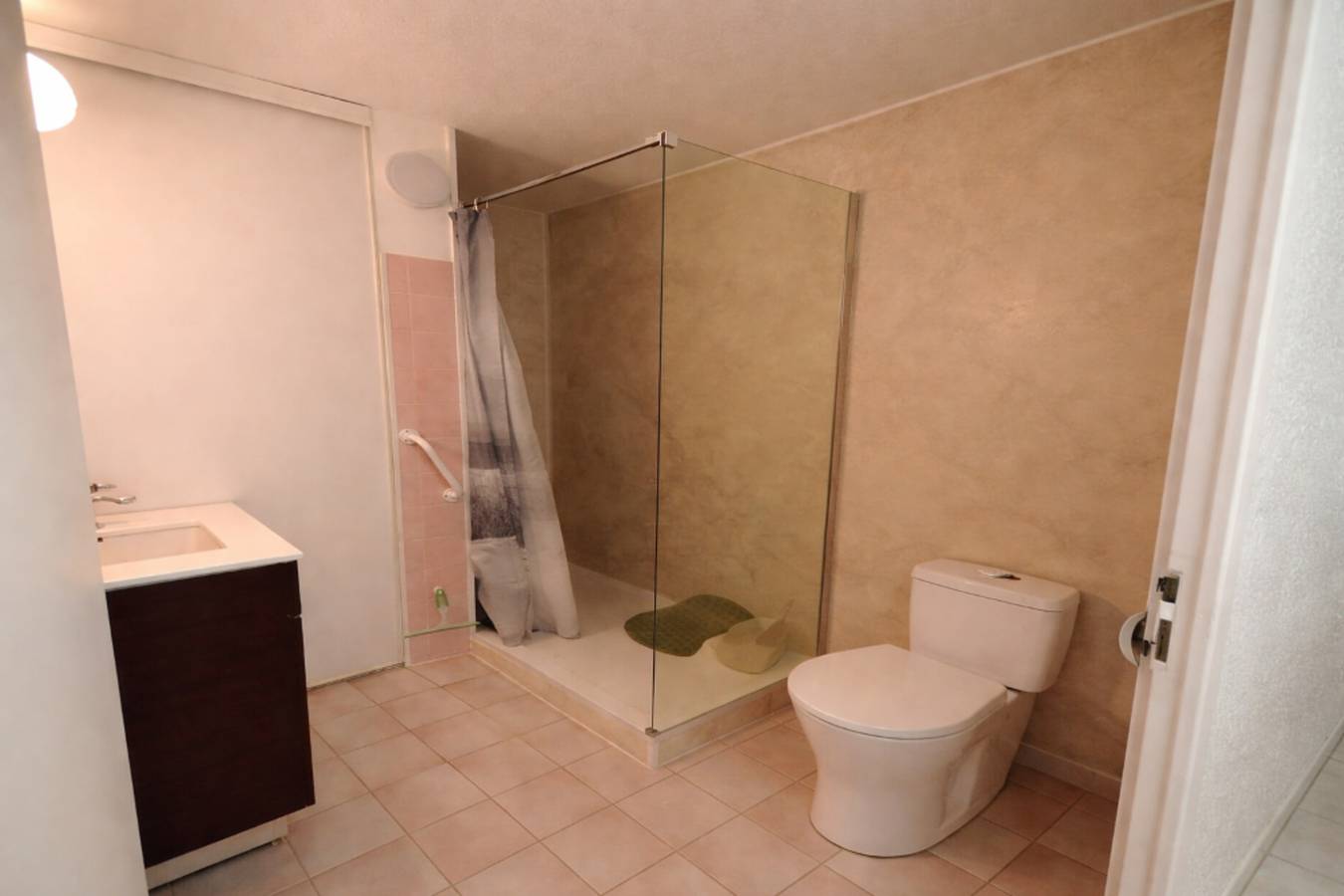 Ganze Wohnung, Ferienwohnung für 2 Personen mit Terrasse in La Turballe, Côte d'Amour