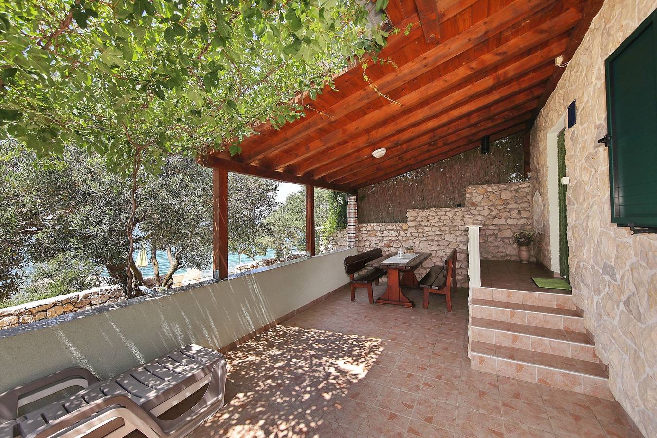 2-Zimmer-Haus am Strand Bucht Donje More, Pasman K-8413 in Tkon, Pasman