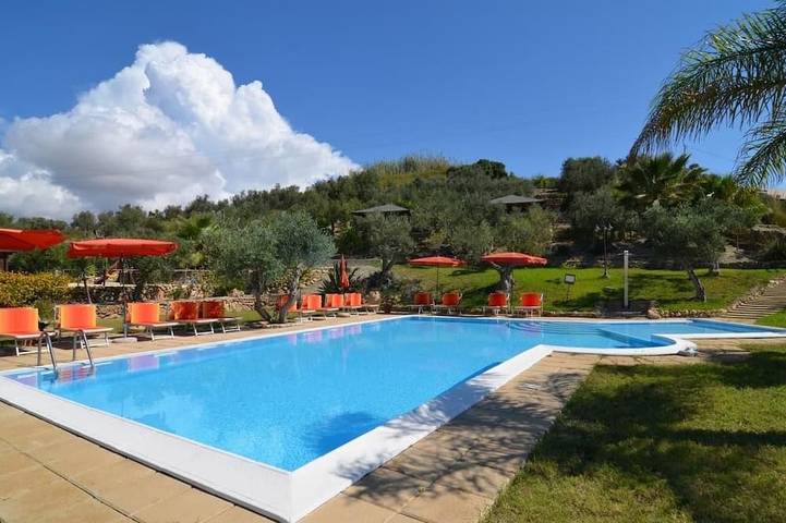 Appartamento vacanze per 6 persone, con giardino e piscina, con animali domestici - 1