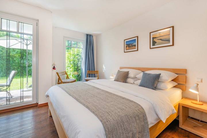 Ganze Wohnung, Moderne Ferienwohnung mit Terrasse nur 300 m zum Strand in Bansin, Heringsdorf