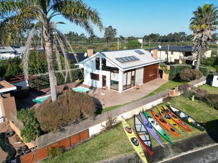 Casa de férias para 6 pessoas, com vista e jardim e ainda vista para o lago and piscina, com animais de estimação em Torreira