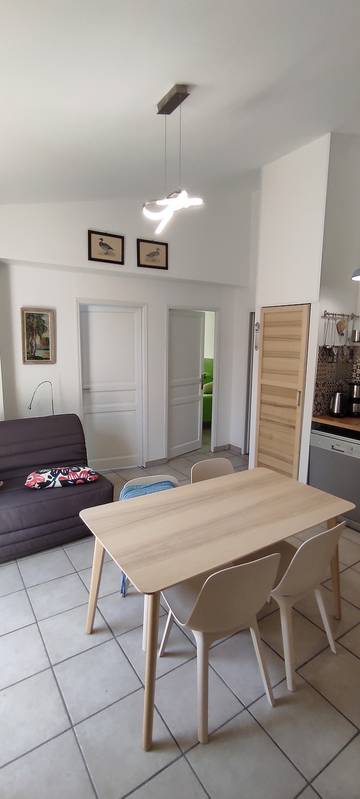 Gîte pour 6 Personnes dans Entrechaux, Parc naturel régional du Mont-Ventoux, Photo 4