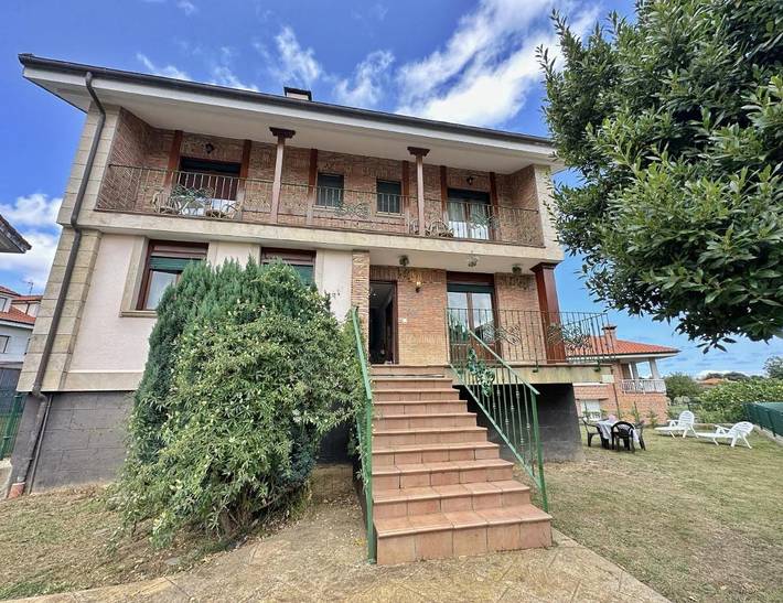 Casa de vacaciones para 10 personas, con balcón y jardín - 1