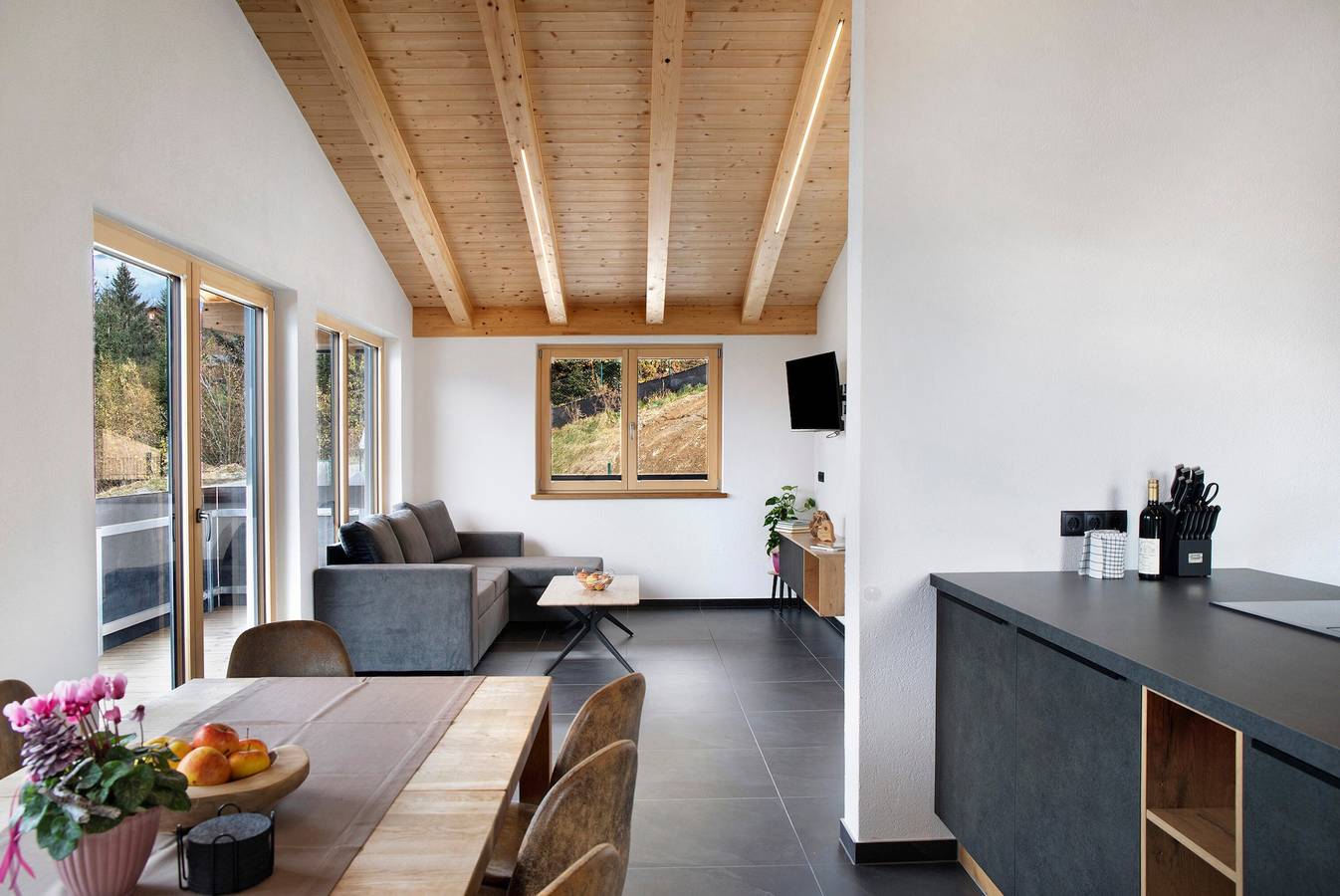 Ferienhaus 'Apart Mountainview' mit Bergblick, privater Terrasse und Wi-Fi in Rohrberg, Bezirk Schwaz