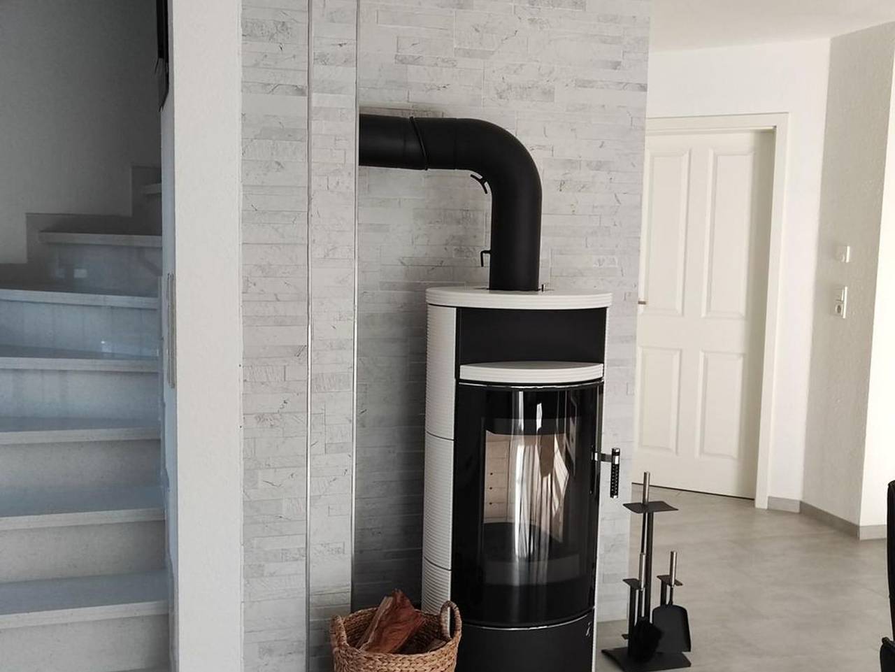 Strandhaus Meeresluft - Hochwertiges 100qm Ferienhaus für 6 Pers. mit Kamin und Garten direkt am Deich in Hagermarsch, Landkreis Aurich