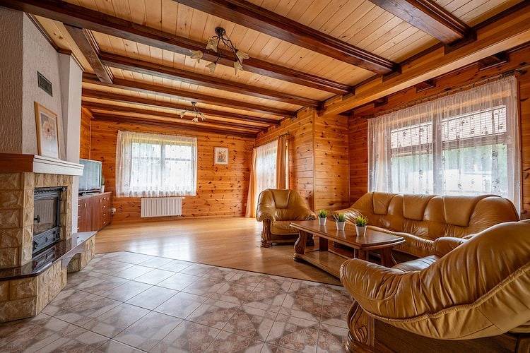 Großes und komfortables Ferienhaus mit Terrasse in Bobolin, Powiat Sławieński
