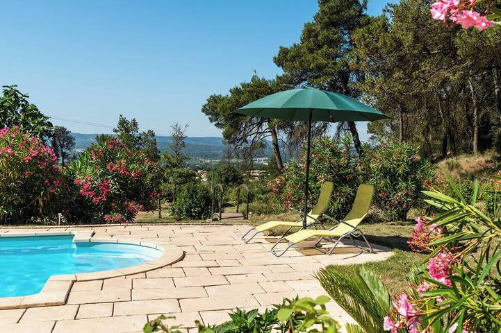 Villa für 8 Personen, mit Garten - 1