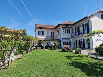 Gîte pour 6 personnes, avec jardin et vue dans Angera