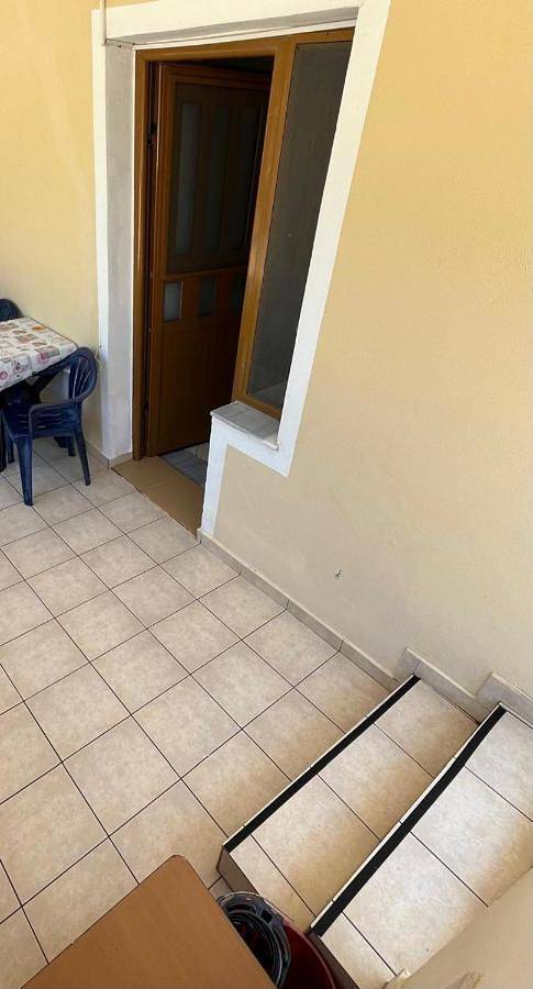 Gîte pour 4 personnes, avec balcon ainsi que vue et jardin dans Borsh - 3