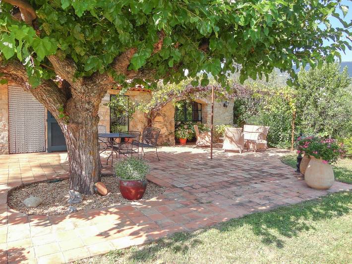 Gîte pour 8 personnes, avec piscine à Seillans
