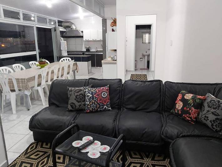 Casas e apartamentos de temporada para 6 pessoas, com balcão e vista em Aparecida