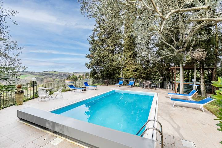 Location de vacances pour 11 personnes, avec piscine et terrasse, adapté aux familles à Montespertoli - 2