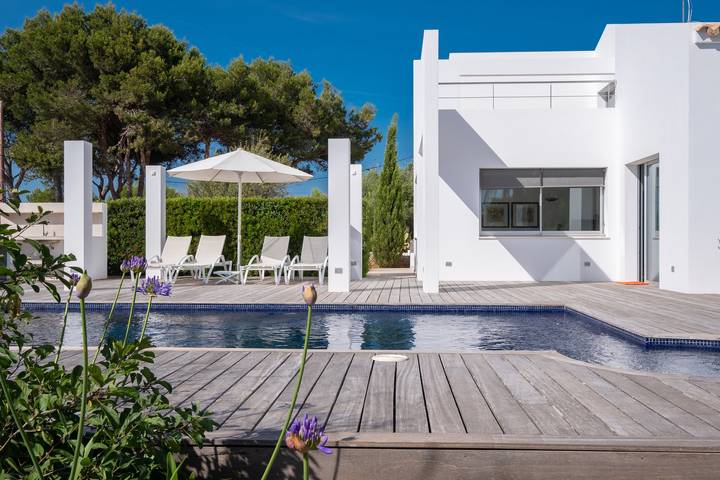 Villa with pool for 6 people, with Garden