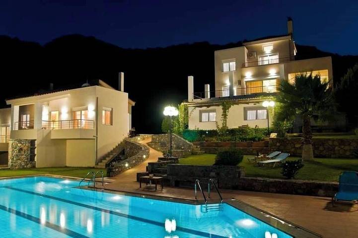 Villa für 25 Personen, mit Garten - 1