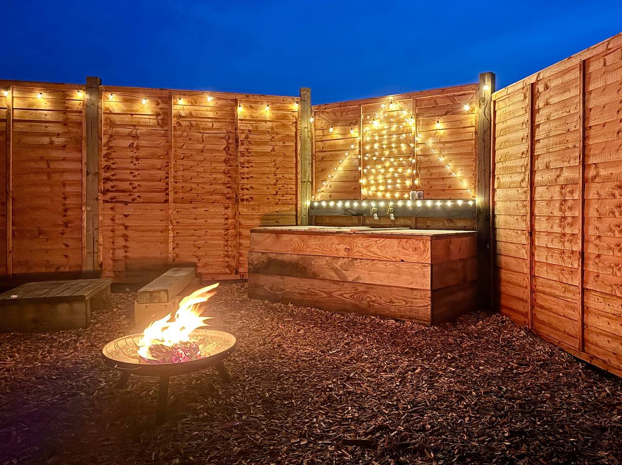 1 Bed Cabin - Sleeps 2 - Pets - Garden - Parking in Devon