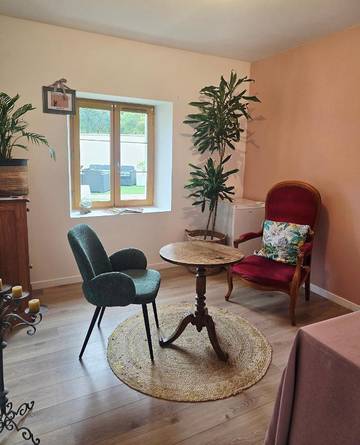 Maison d’hôte pour 2 personnes, avec jardin et terrasse à Crouzilles