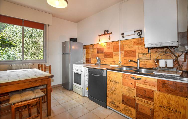 Apartamento vacacional entero, Acogedor apartamento junto a la playa con terraza y aparcamiento in Ajaccio, Golfe D'Ajaccio