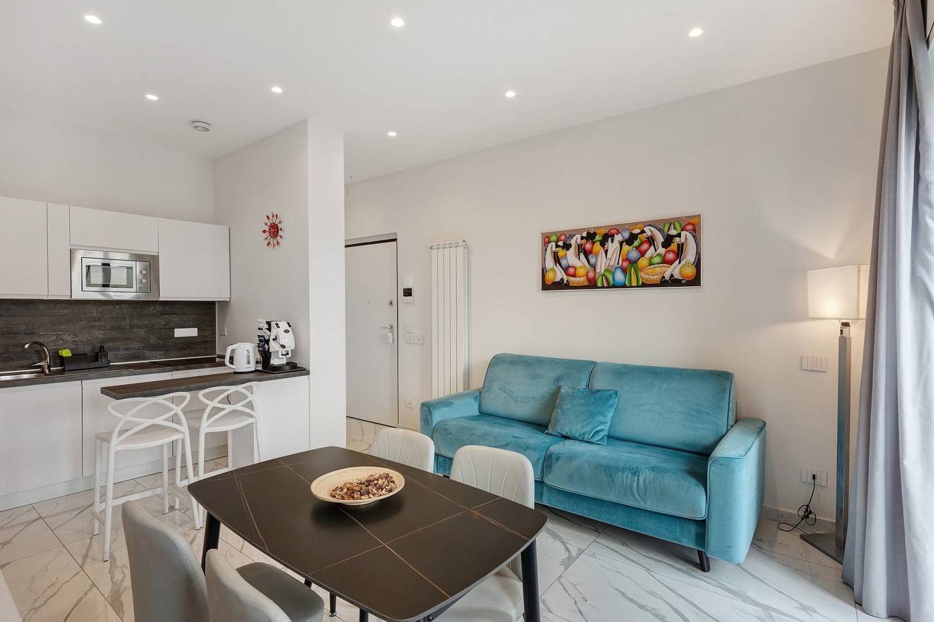 Ganze Wohnung, Ferienwohnung 'Luxury - Zona Lungomare' mit Balkon, Wi-Fi und Klimaanlage in Neapel, Neapel Provinz