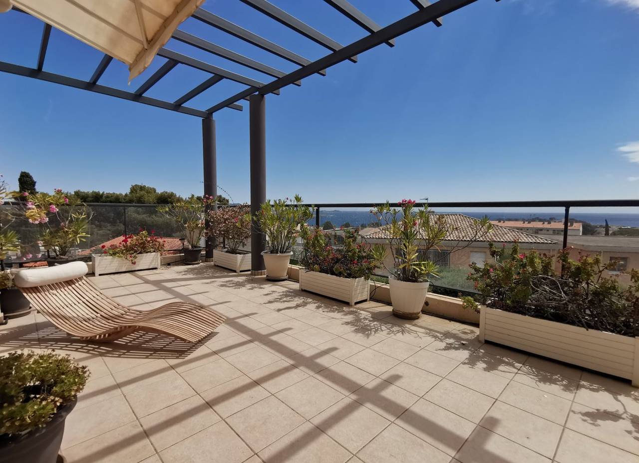 Appartement entier, Azur & Vous - T3 de standing classé 4**** in Bandol, Région de Toulon
